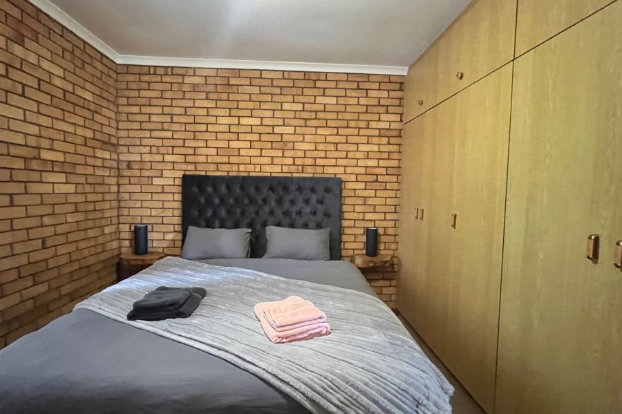 7 Bedroom Property for Sale in Wavecrest Eastern Cape